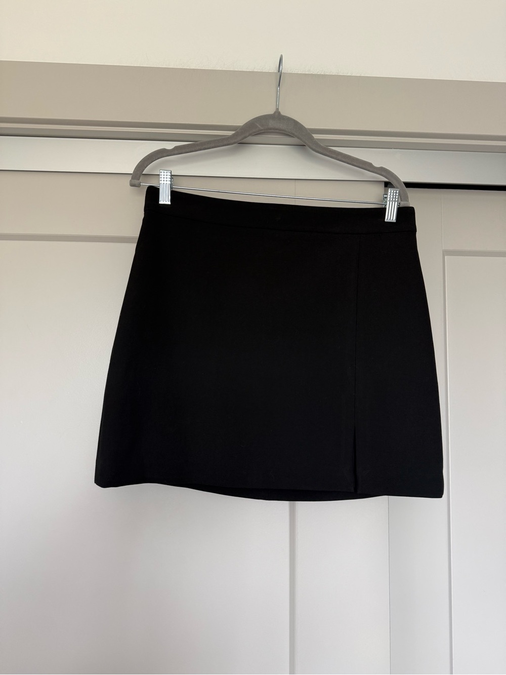 Aritzia Wilfred Black Women's Mini Skirt - Classic A-Line